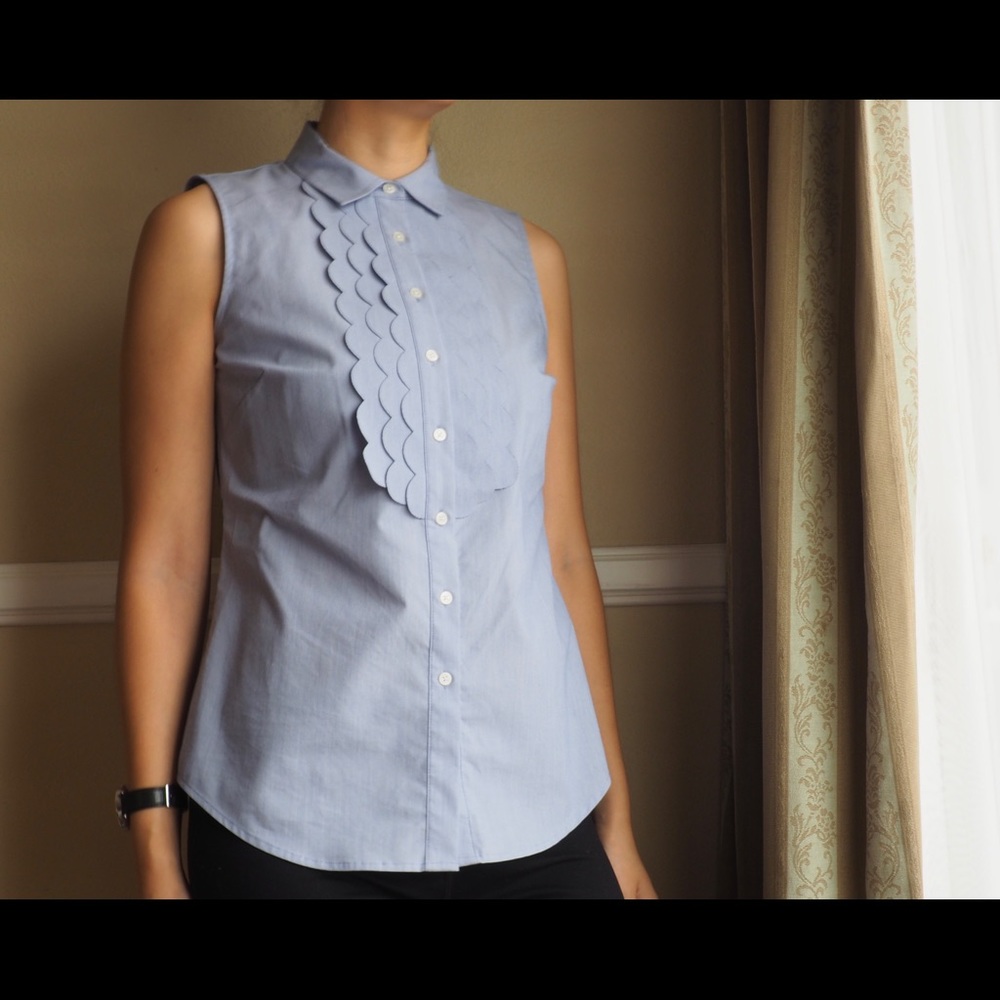BANANA REPUBLIC Dress Shirt. Scallop Top. 4. New.